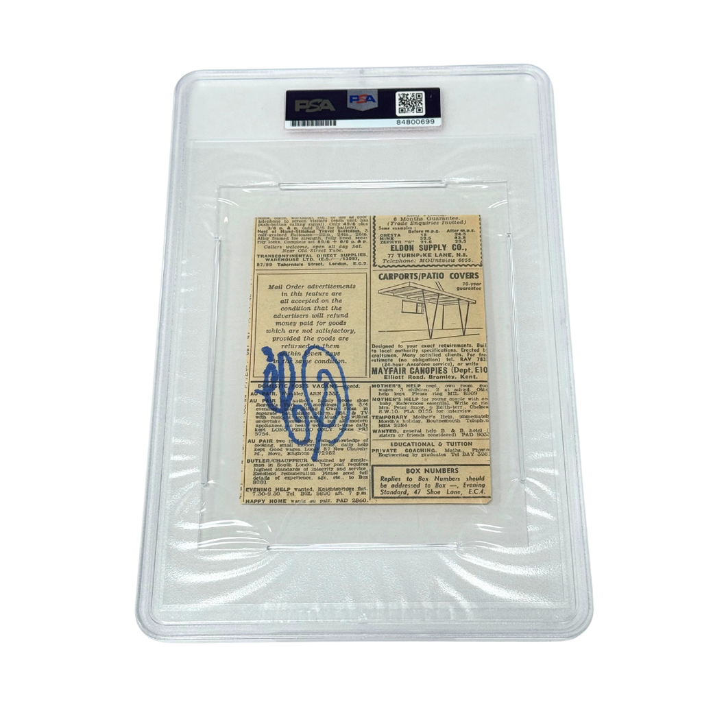Pele Signed Newspaper Photo - PSA Autograph 10